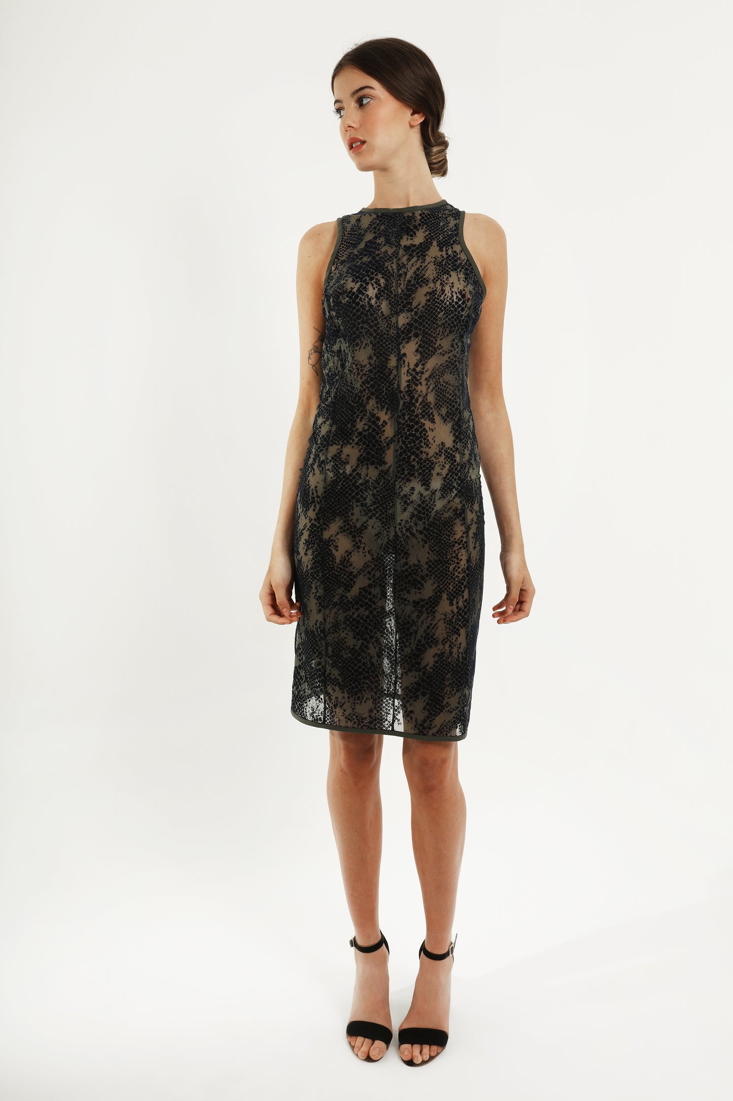 Vestido midi con estampado de serpiente