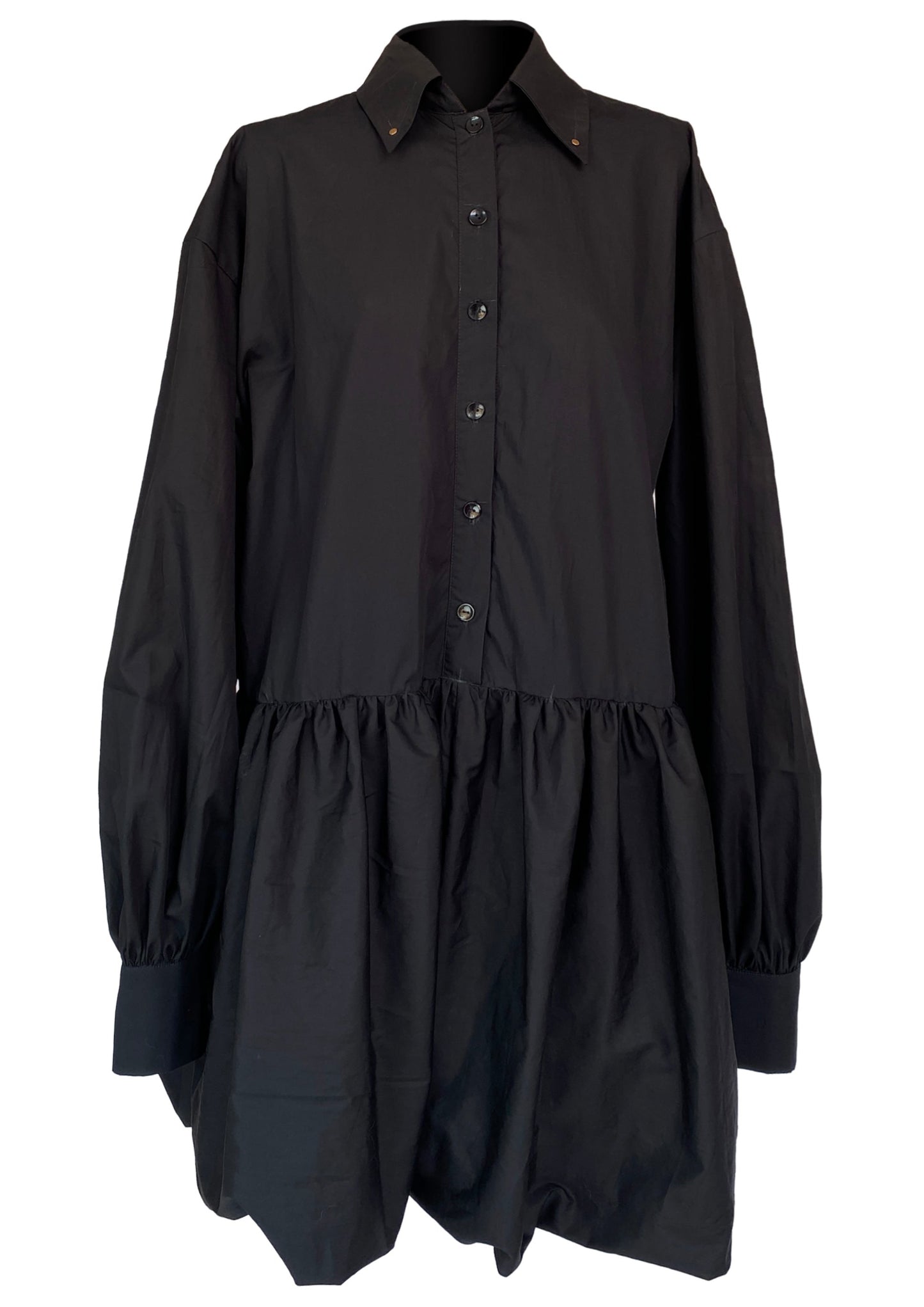 Camisa negra de gran tamaño